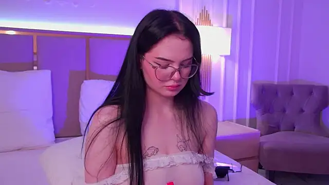 Chat +18 de CindyMil ao vivo
