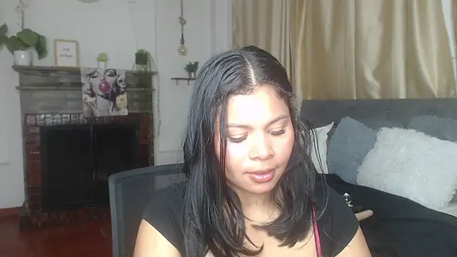 XXX chat uživo modela Emma_hassani