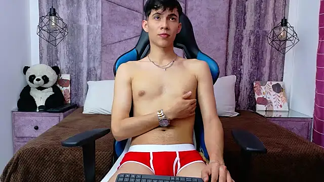 AronTawers' Webcam Show