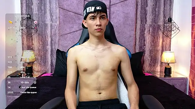 โชว์เว็บแคมของ AronTawers