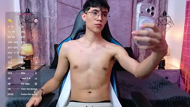 AronTawers Webcam show