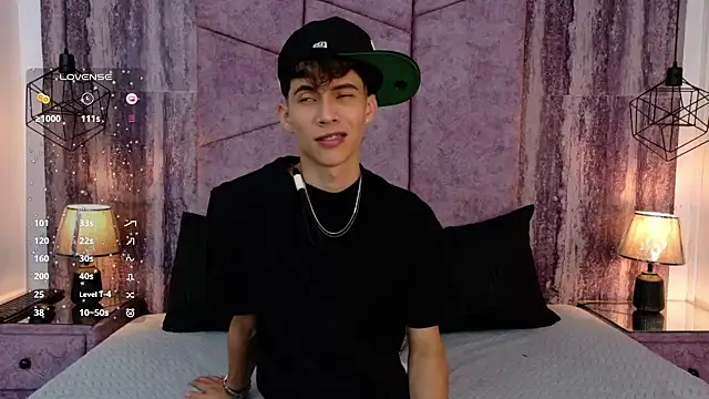 AronTawers – webcam-show