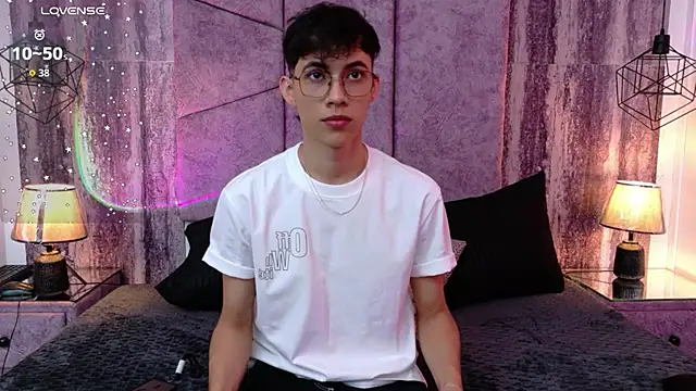 Show de AronTawers na webcam