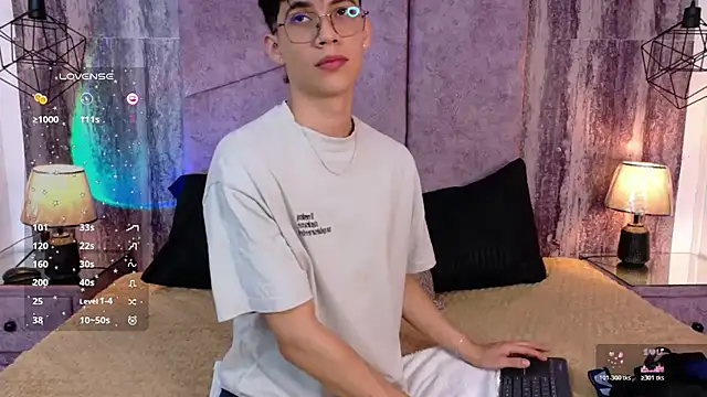 AronTawers Show in webcam