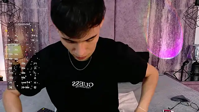 AronTawers Webcamshow