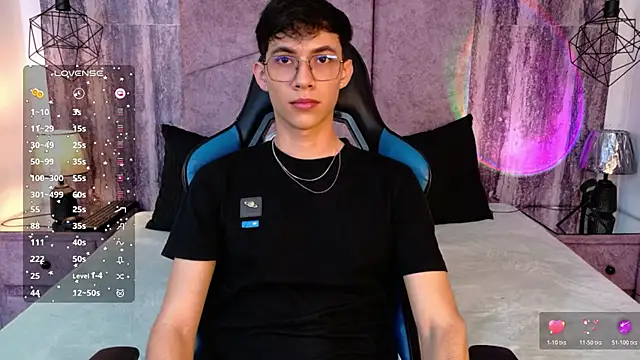 AronTawers Webcamshow