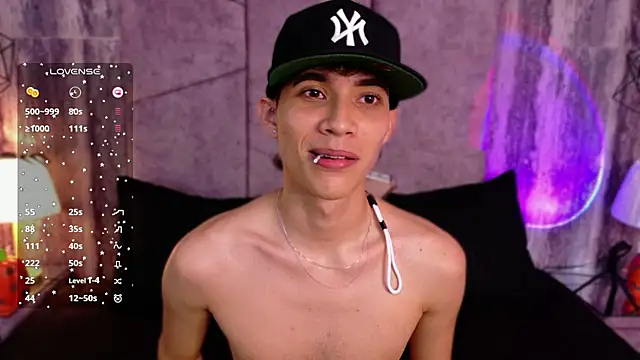 AronTawers – webcam-show