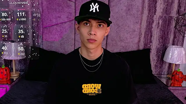 AronTawers' Webcam Show