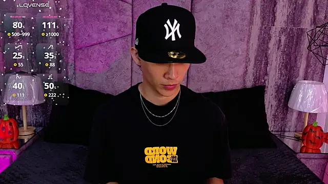 AronTawers – webcam-show