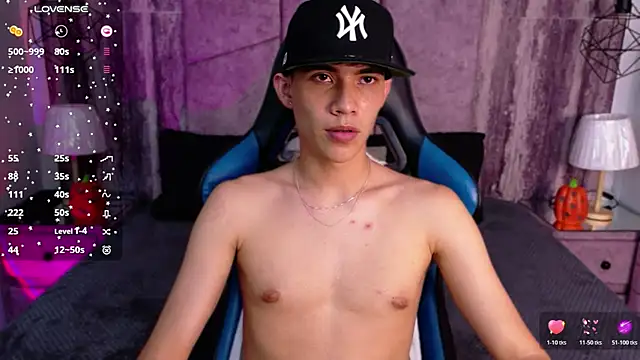 AronTawers Show Webcam