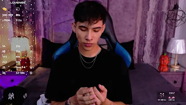 AronTawers Webcam show
