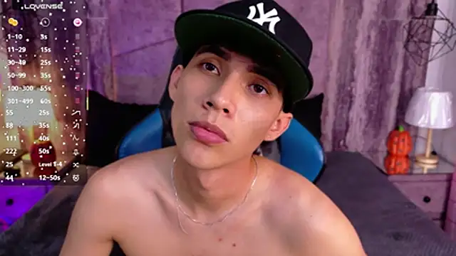 Show de AronTawers na webcam