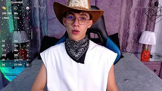 AronTawers – webcam-show