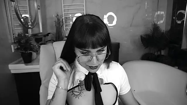 Show modela DawnGwin na web-kameri