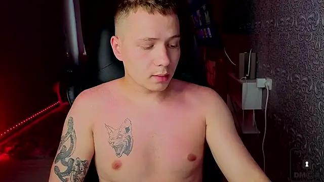 Karl_Night_ Adlı Modelin Web Kamerası Şovu