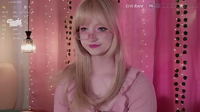 effy_dollie Show in webcam