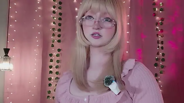 Pokazy przed kamerką – effy_dollie
