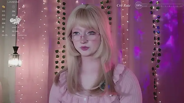 effy_dollie: διαδικτυακό σόου στην κάμερα