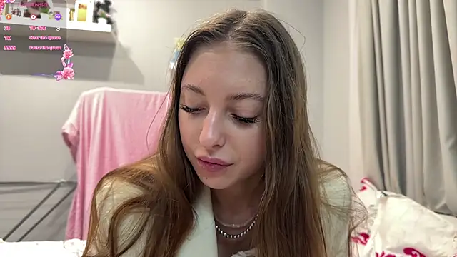 selena_favn 在線直播表演