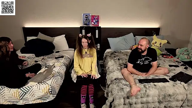manicpixiedreamfrog's Webcam Show