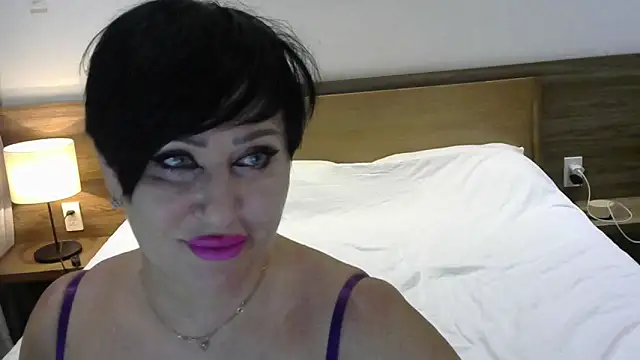 XXX chat uživo modela Kleotempt