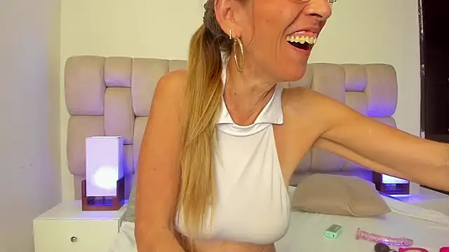 KristalMature's Webcam Show