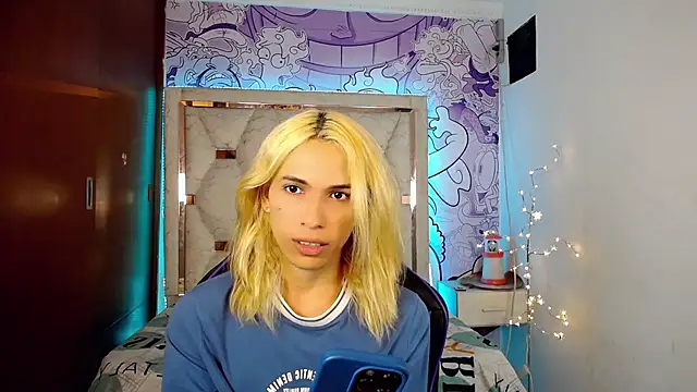Larry_craft Show in webcam