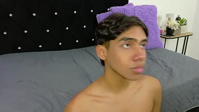 Eros_Lux Live XXX-chat
