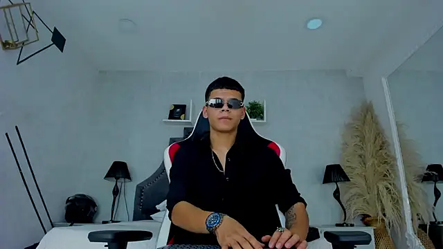 DylanRoyce_ Show Webcam