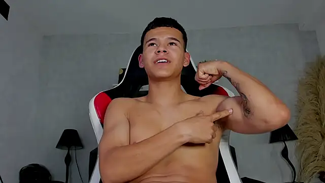 Webkamerová show DylanRoyce_