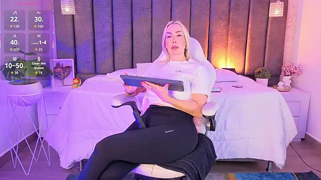 XXX chat uživo modela SophiMarin