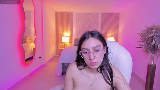 ANGIE-SMITH's Live XXX Chat