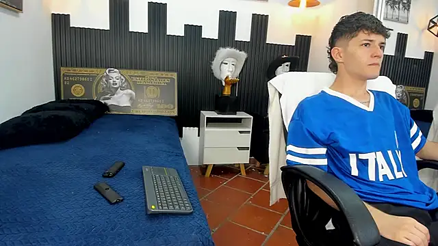 trevor_mob Adlı Modelin Web Kamerası Şovu
