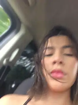 Pokazy przed kamerką – Sweetnahoxxx