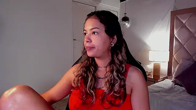dulce_lyraa1 Adlı Modelin Canlı XXX Sohbeti