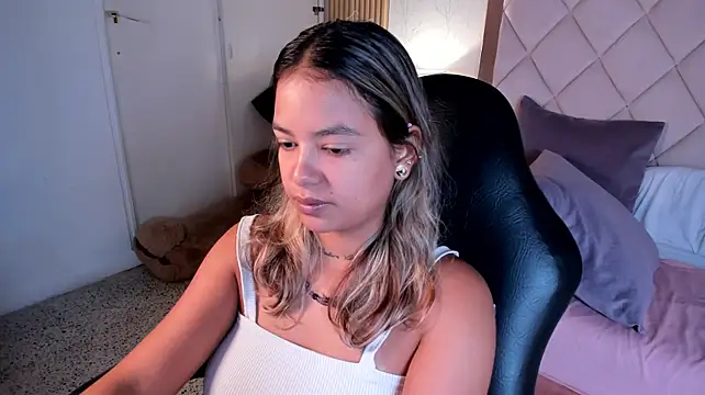dulce_lyraa1's Live XXX Chat