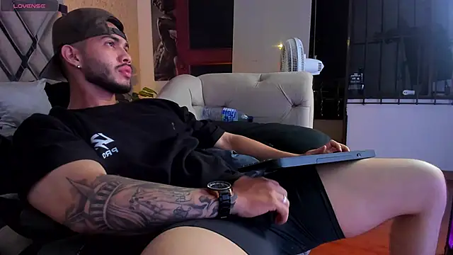 Vincentblack Adlı Modelin Web Kamerası Şovu
