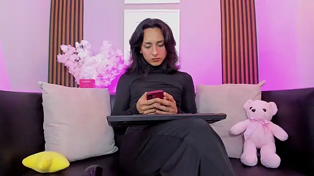 הופעת וובקאם של Elisasue
