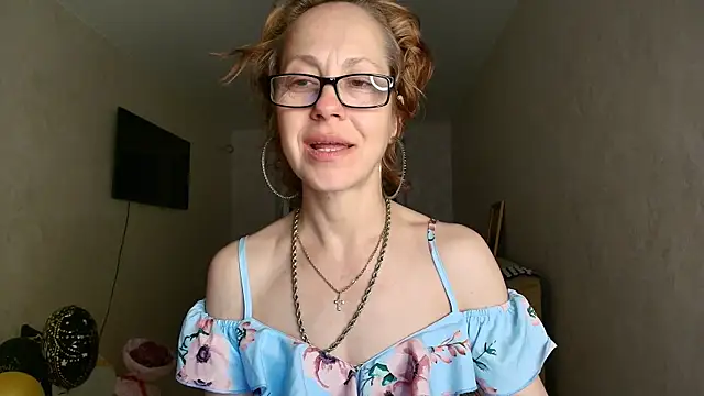 Chat XXX en directo de LioraWeiss