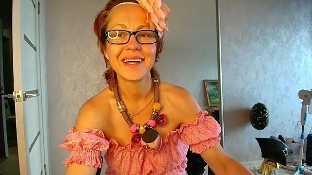 LioraWeiss' Live XXX Chat