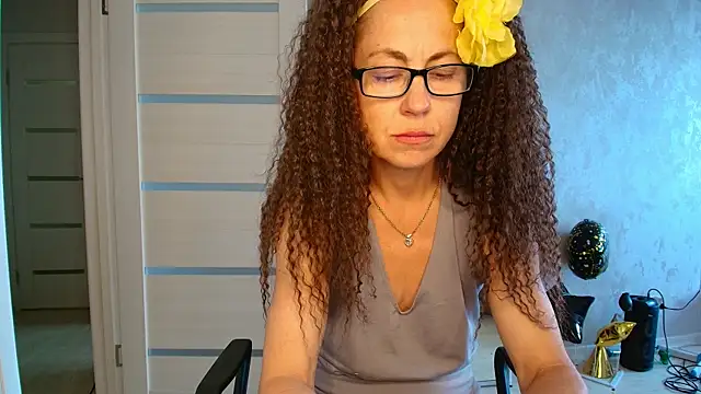Chat XXX en directo de LioraWeiss