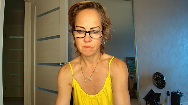 Chatroom XXX en direct de LioraWeiss