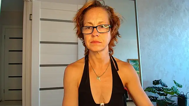 LioraWeiss' Live XXX Chat