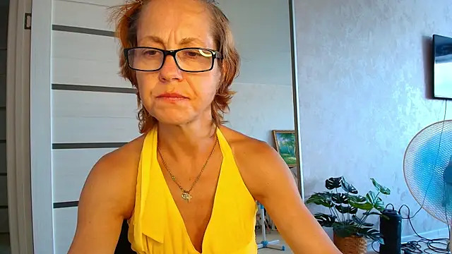 LioraWeiss Adlı Modelin Canlı XXX Sohbeti