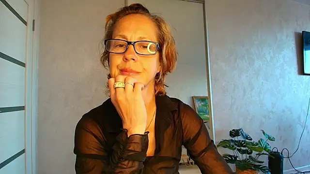 LioraWeiss' Live XXX Chat