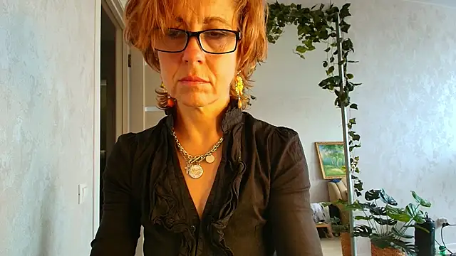 Chat XXX en directo de LioraWeiss