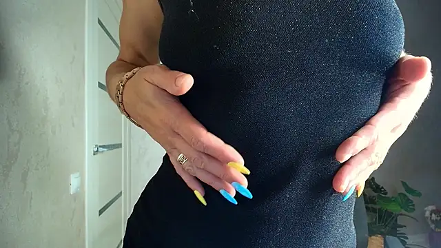 LioraWeiss Adlı Modelin Canlı XXX Sohbeti