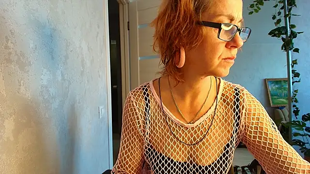 LioraWeiss' Live XXX Chat
