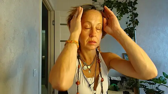 LioraWeiss Show in webcam