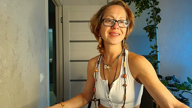 LioraWeiss' Live XXX Chat